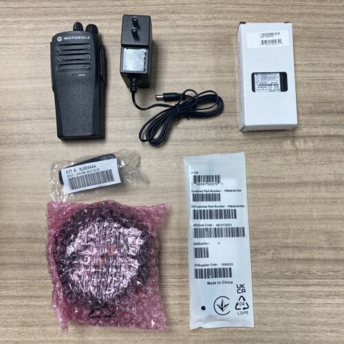FS OPEN BOX Motorola CP200D UHF Digital Portable Radio DMR MOTOTRBO Model# AAH01QDC9JA2AN