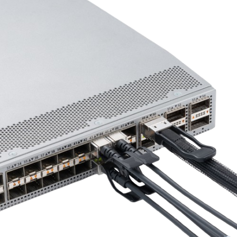 Iuron IU-CAB-QSFP/4SFP+-P0.5M QSFP+ to 4 x SFP+ Passive Copper Cable Assembly 40Gbps to 10Gbps 7m RoHS Compliant