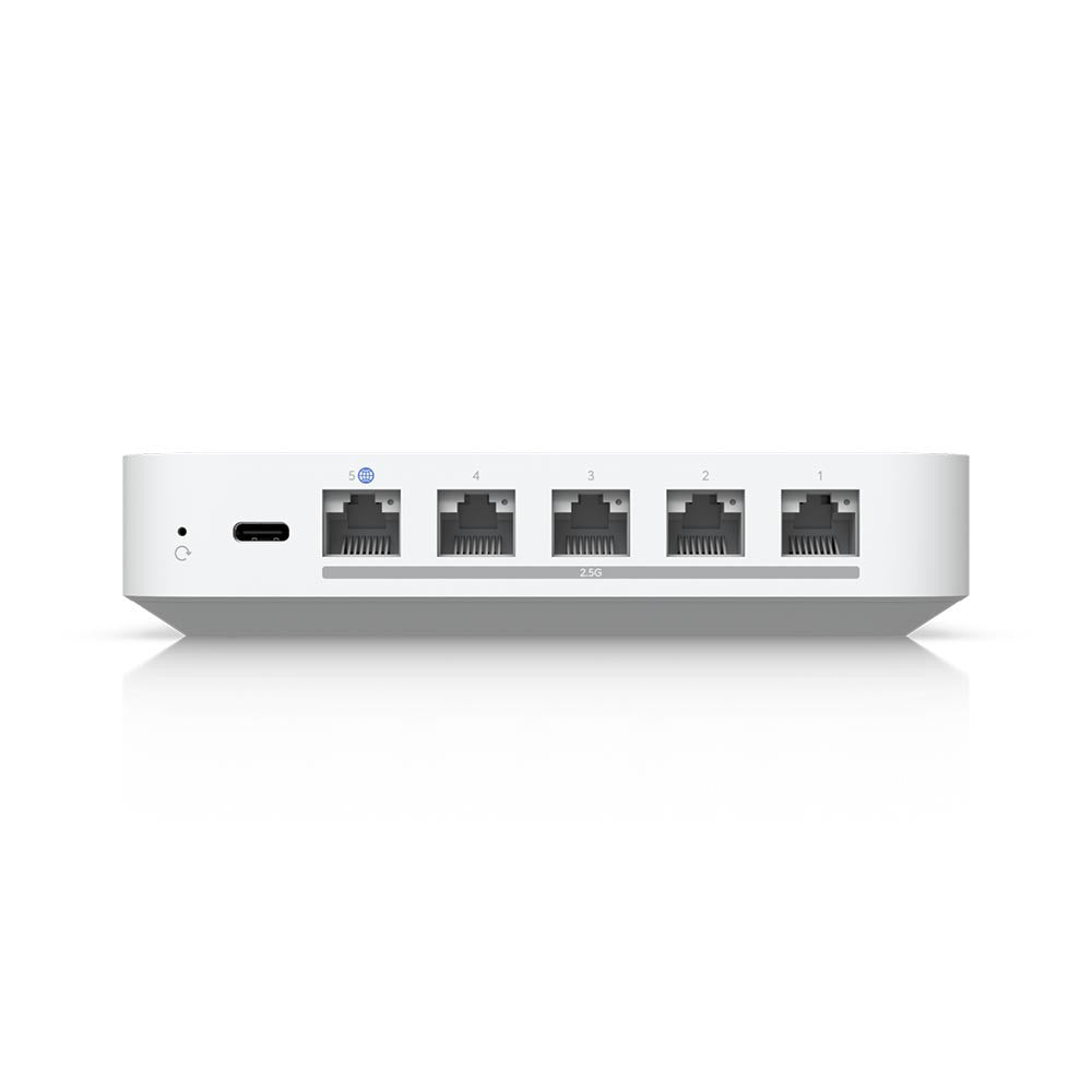 Ubiquiti UCG-Max Cloud Gateway Max 2.3 Gbps IPS/IDS 2.5GbE 30+ Devices 512 Gb NVR Storage